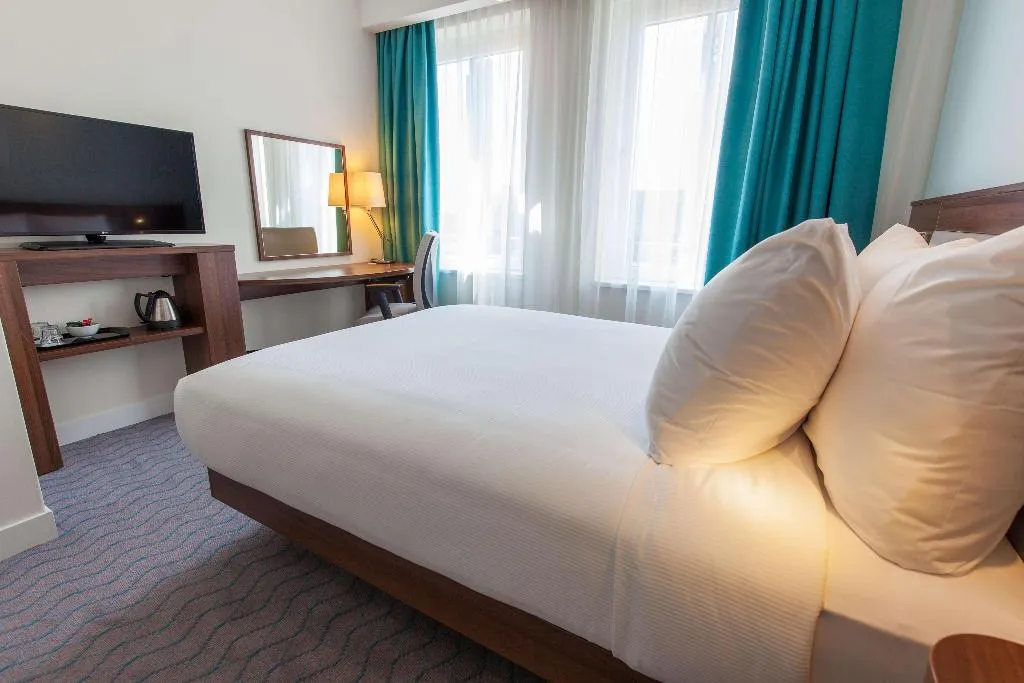DOUBLE QUEEN SIZE BED Room, Hampton By Hilton Amsterdam City Centre East, Amsterdam