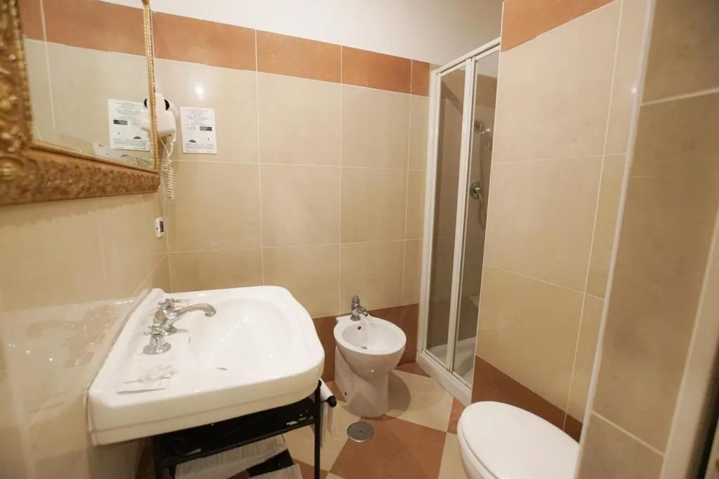 Room, Giglio Dell'Opera, Rome
