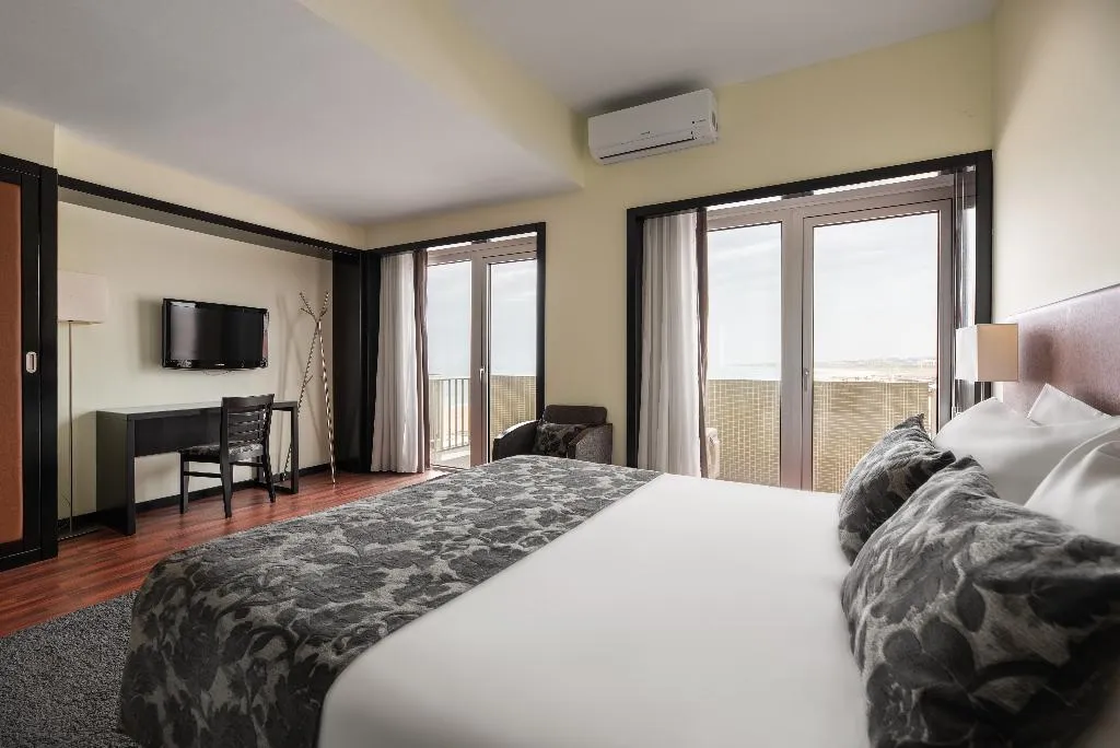 SUITE PREMIUM CITY VIEW Room, Dorma Praia Golfe, Porto