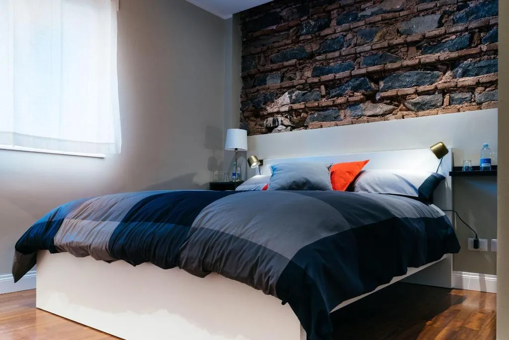 Room, Le 4 Leggende, Catania
