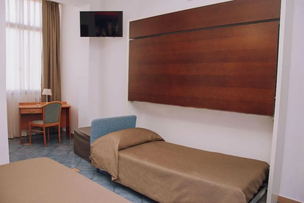 Room, Hotel Piccolo Sogno, Naples