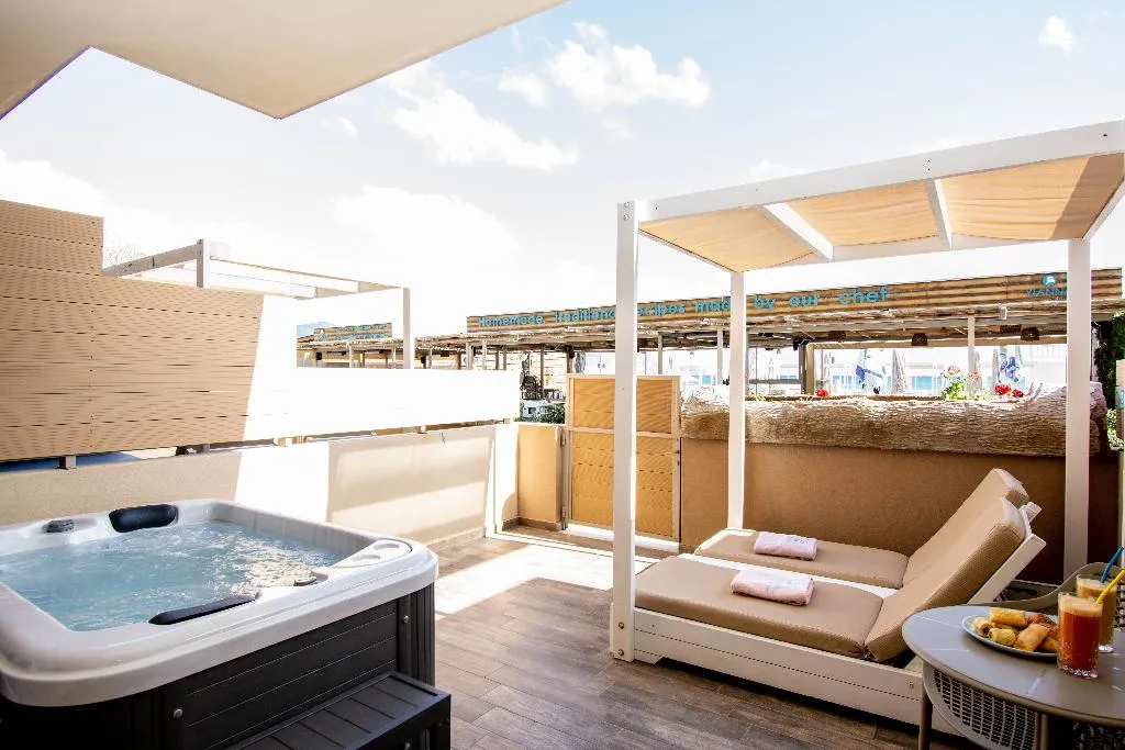 JUNIOR SUITE DELUXE WITH JACUZZI Room, Yianna Caravel Suites by Checkin (adults only), Crete