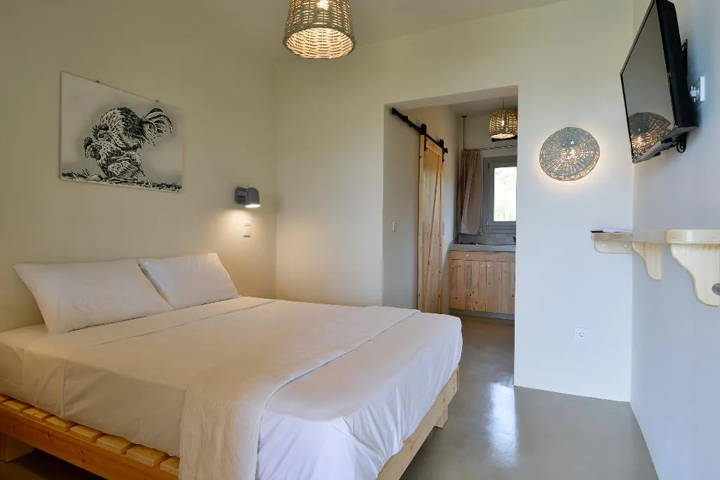 APARTMENT STANDARD Room, Rooster Guesthouse Rooms, Corfu