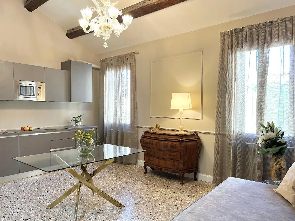 APARTMENT SUPERIOR GARDEN VIEW Room, San Vio Palace Luxury Apartments, Venice