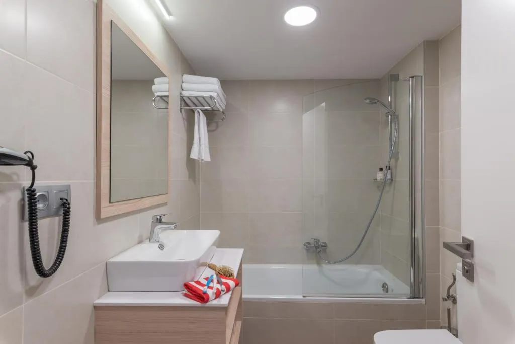 TRIPLE STANDARD Room, Hotel Salou Beach Rentalmar, Costa Dorada