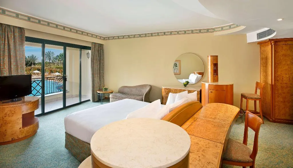 Room, Hilton Pyramids Golf, Cairo