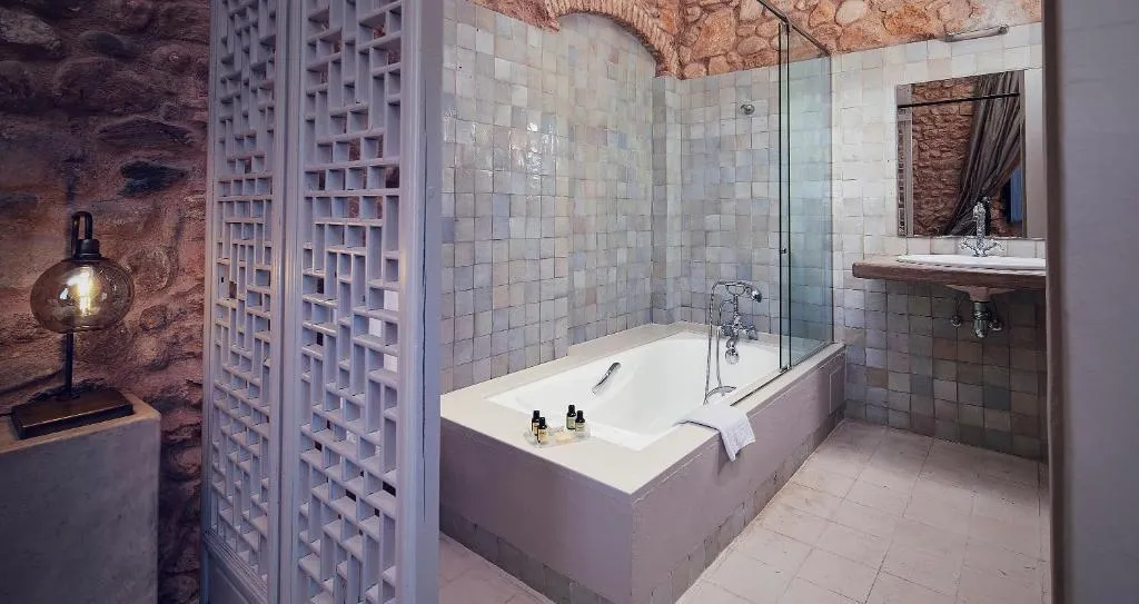 Double or Twin PREMIUM Room, Hotel Castell D'Emporda, Barcelona