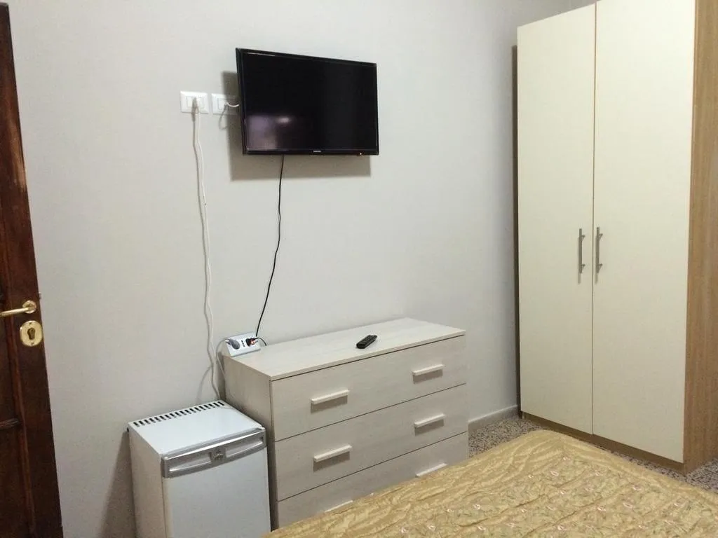 Room, B&B Residenza Paradiso, Milan