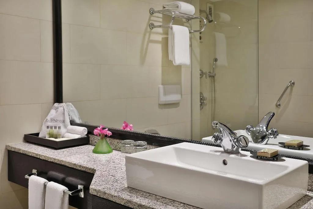 TWIN POOL VIEW Room, Hilton Cairo Heliopolis, Cairo