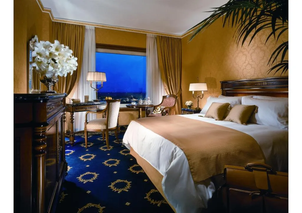 DOUBLE DELUXE KING BED Room, Marriott Hotel Rome Park, Rome