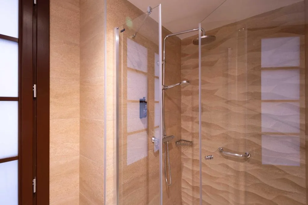 TRIPLE STANDARD Room, Gran Hotel Barcino 4*S, Barcelona