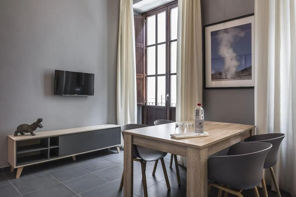 Room, Catalina Suites San Nicolas 3*, Valencia