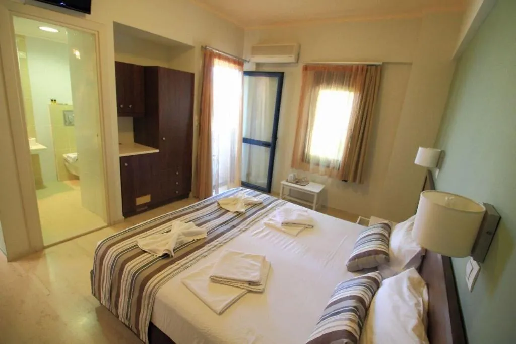 Room, Horizon Beach Hotel, Crete