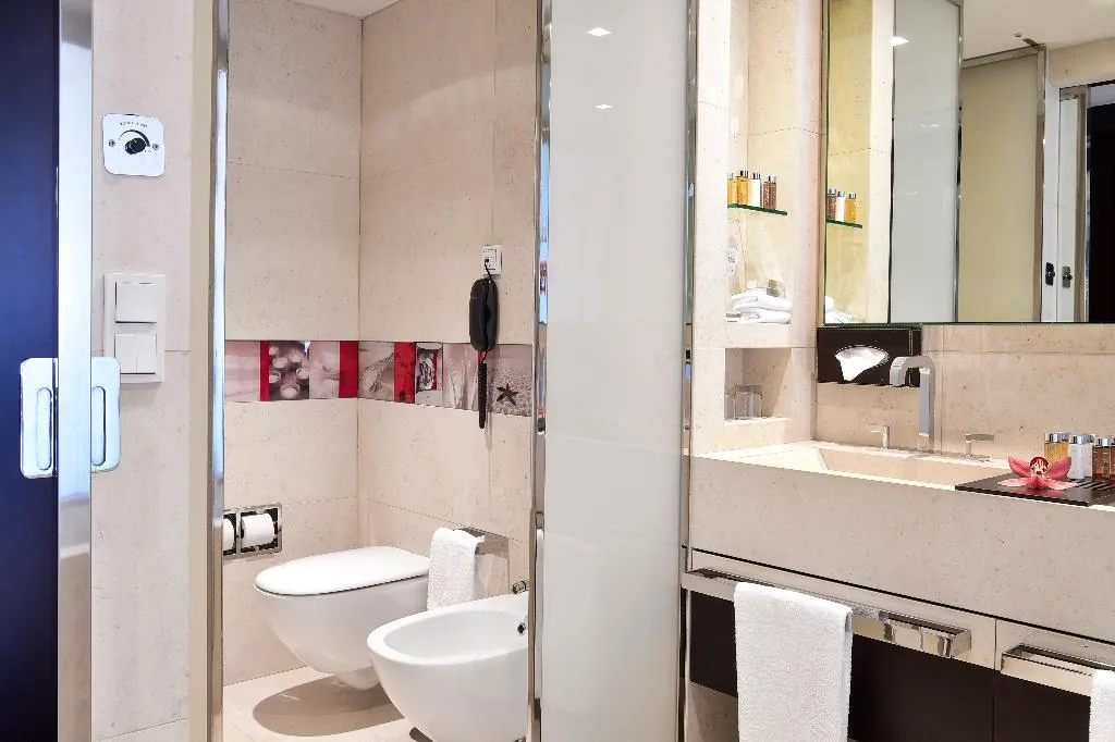 TWIN DELUXE Room, Porto Palacio by The Editory, Porto