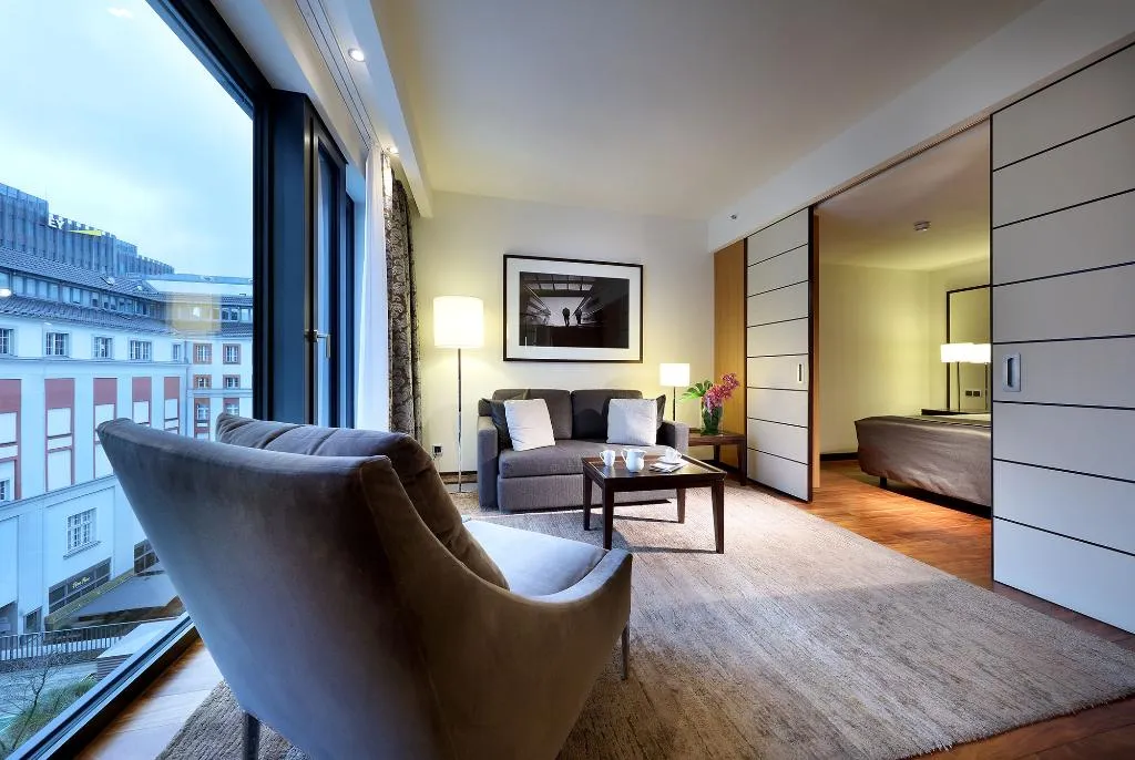 JUNIOR SUITE STANDARD Room, Eurostars Berlin, Berlin