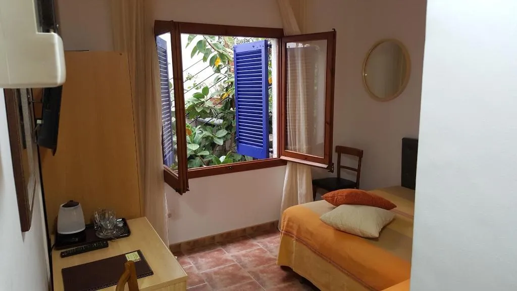 SINGLE STANDARD Room, Hostal Residencia Catalina, Costa Brava