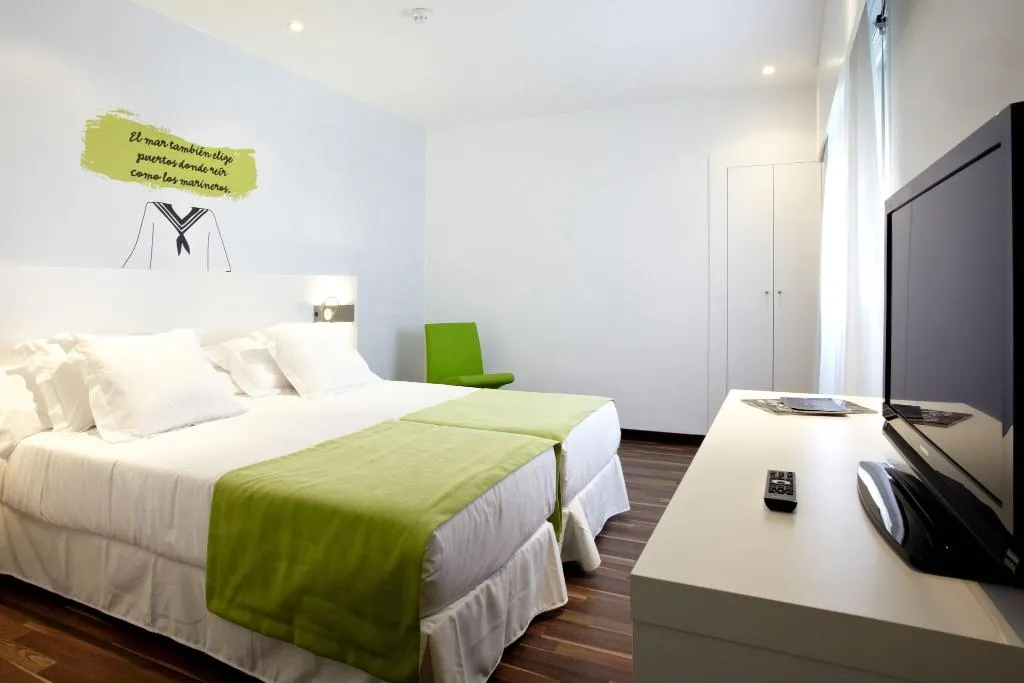Room, Costa Azul, Majorca