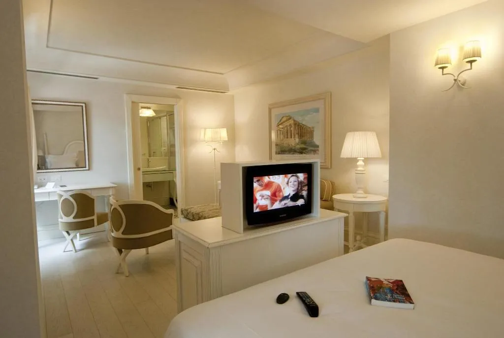 JUNIOR SUITE KING SIZE BED Room, Villa Athena, Catania