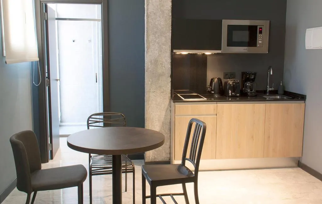 APARTMENT WITH TERRACE Room, Be Mate Málaga Soho, Costa Del Sol