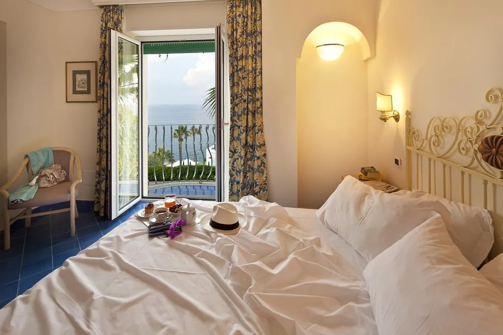 DOUBLE SEA VIEW Room, Continental Mare, Naples