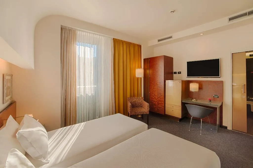 DOUBLE STANDARD Room, NH Bergamo, Milan