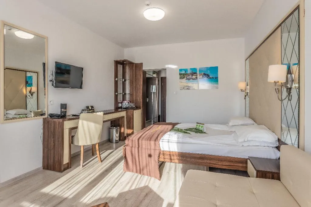 DOUBLE DELUXE WITH AIR CONDITIONING Room, Prestige Deluxe Hotel Aquapark Club, Varna