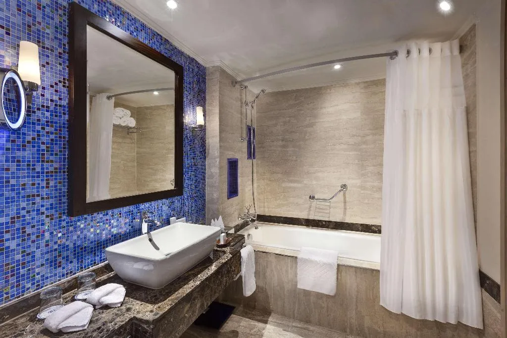 TWIN DELUXE Room, Hilton Marsa Alam Nubian Resort, Red Sea Riviera