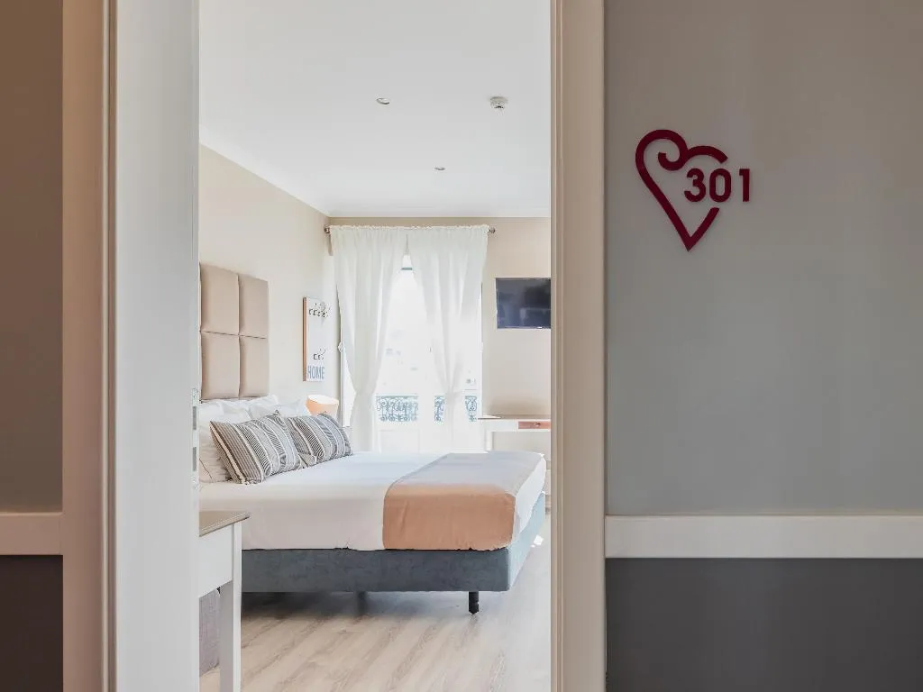 DOUBLE SUPERIOR Room, Vila Garden Guesthouse, Lisbon