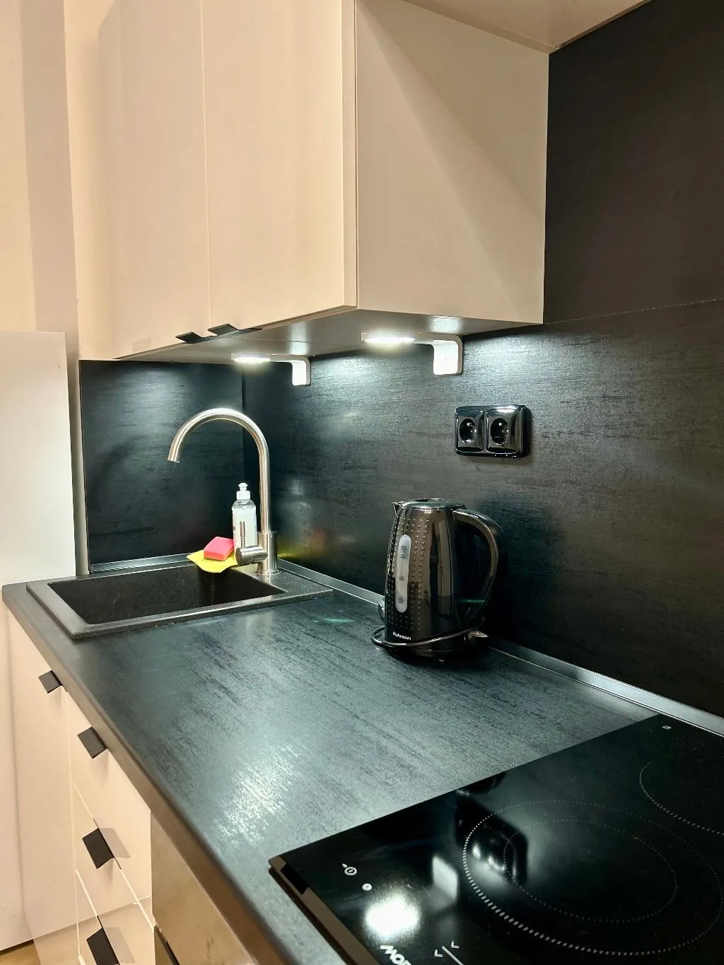Double or Twin basement Room, Figaro Suites, Prague