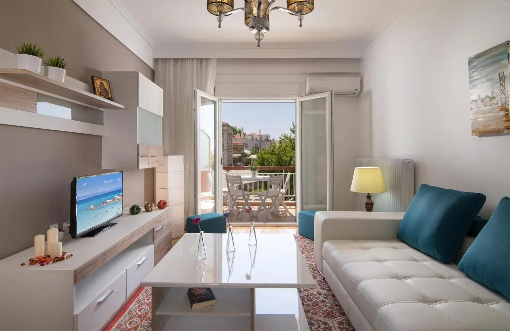 APARTMENT CAPACITY 6 Room, Michalis Apartments, Thessaloniki