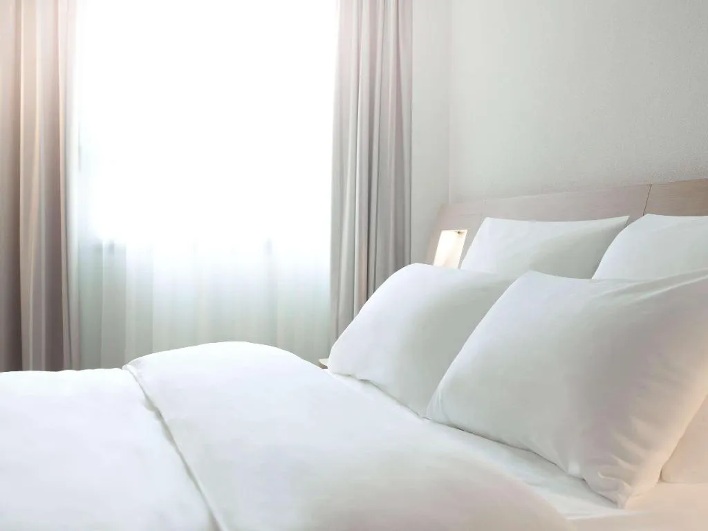 TWIN CLASSIC Room, Novotel Barcelona Cornella, Barcelona