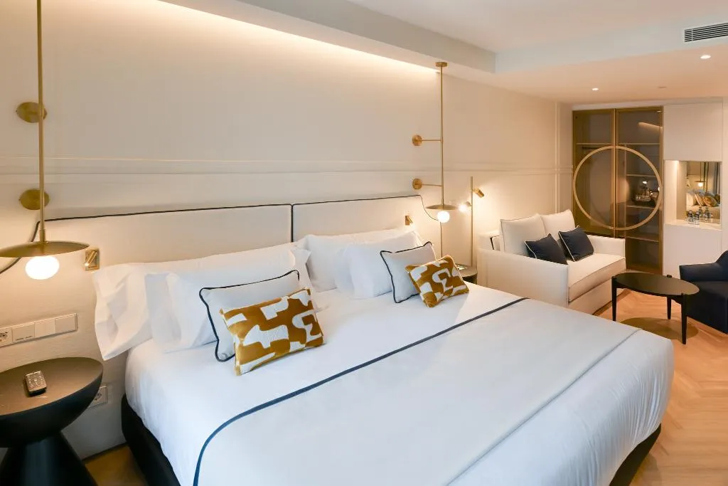 FAMILY ROOM STANDARD Room, Sercotel Sevilla Don Luciano, Seville