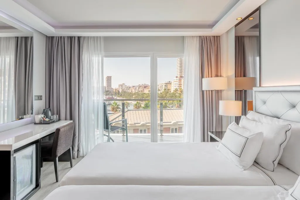 Room STANDARD Room, Melia Alicante, Costa Blanca