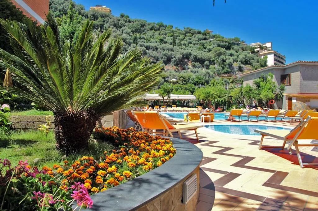 Pool, Grand Hotel Parco del Sole, Naples