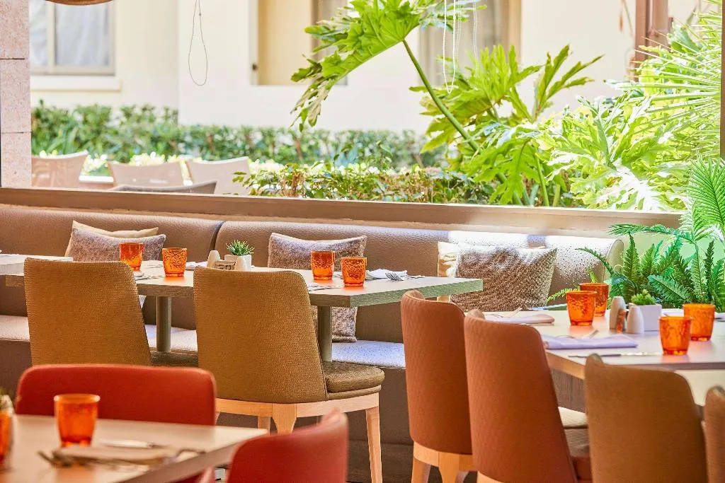 Restaurant, Zafiro Tropic, Majorca