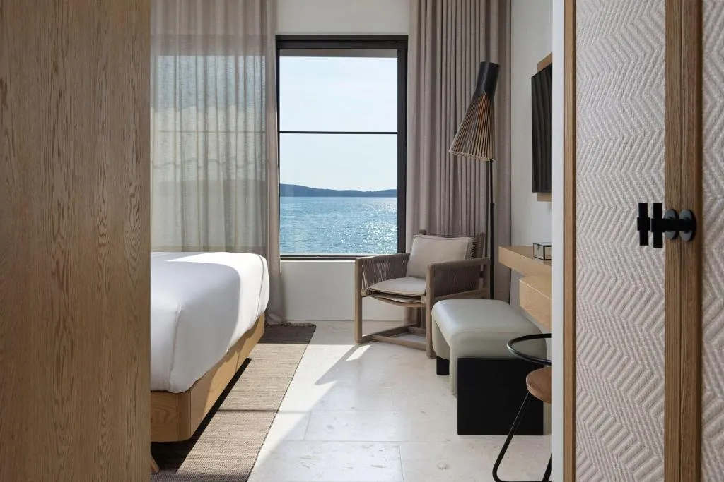 SUITE WITH PRIVATE POOL Room, W Costa Navarino- Adults Only, Kalamata