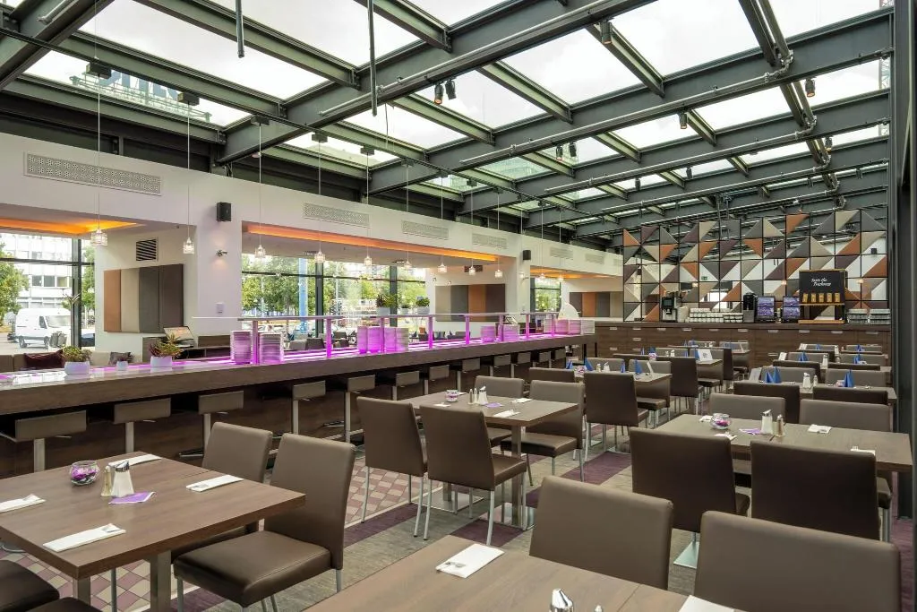 Restaurant, Park Inn by Radisson Berlin Alexanderplatz, Berlin