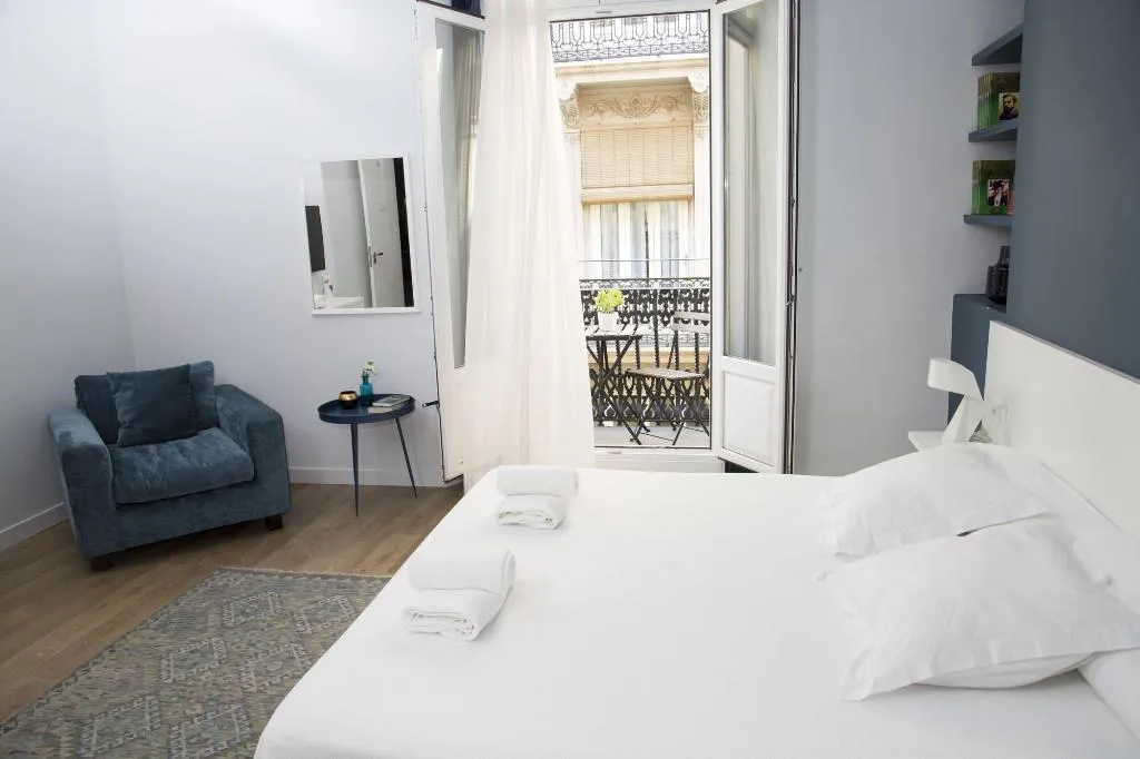 Room, L'Esplai Valencia, Valencia