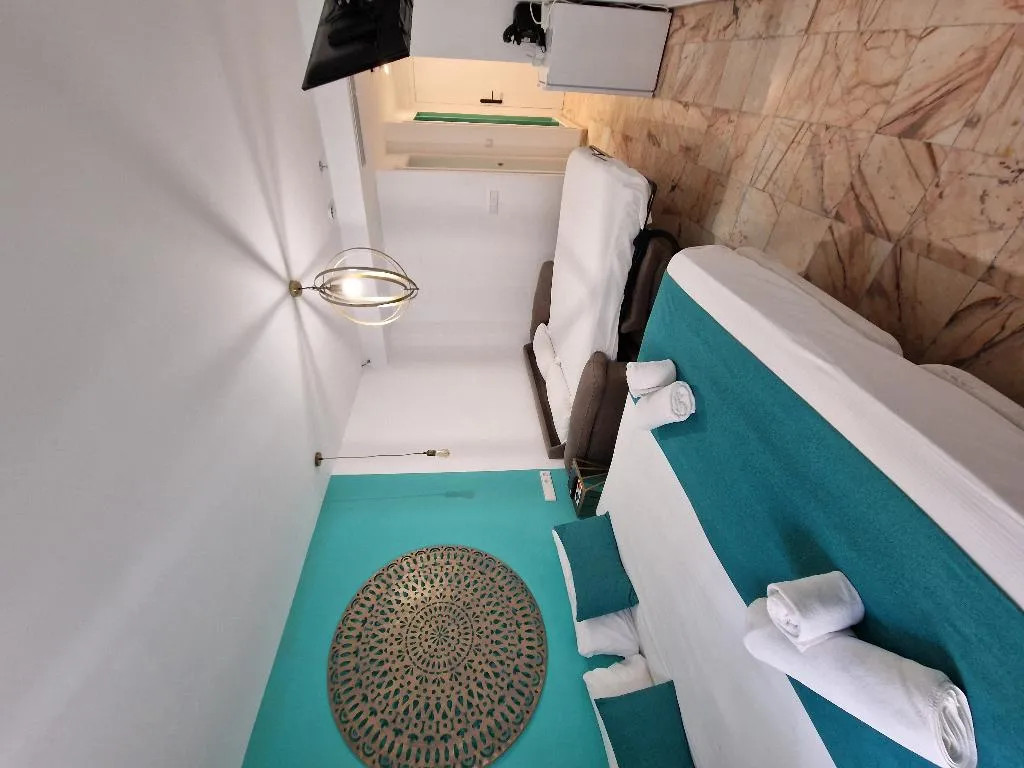 TRIPLE EXECUTIVE Room, Hotel y Apartamentos Doña Lola, Seville