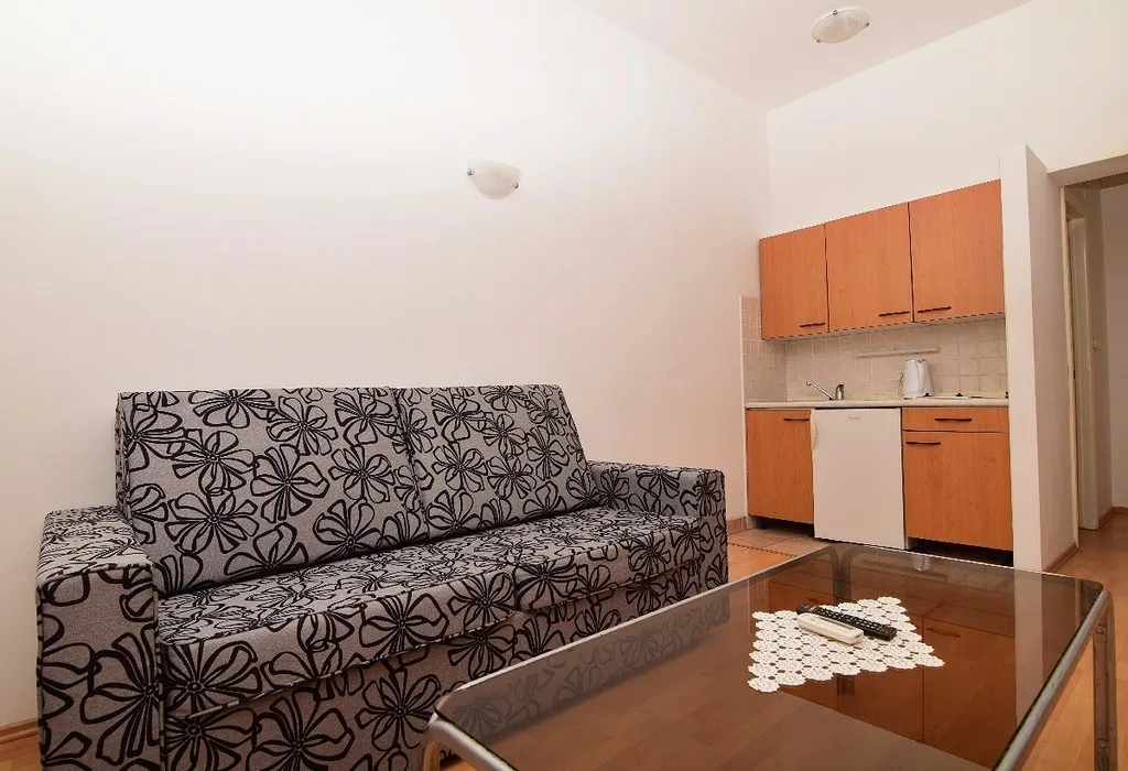 APARTMENT CAPACITY 4 Room, Renata, Split