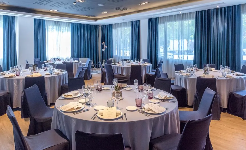 Restaurant, Novotel Barcelona Cornella, Barcelona