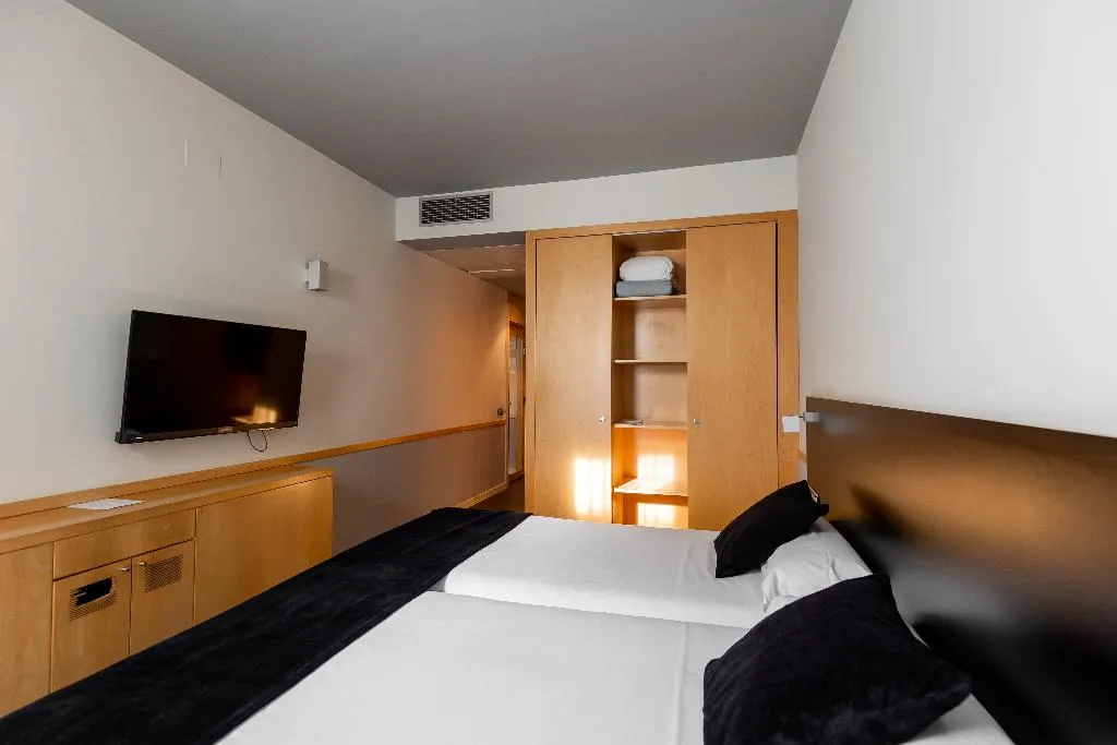 Double or Twin STANDARD Room, Onix Liceo, Barcelona