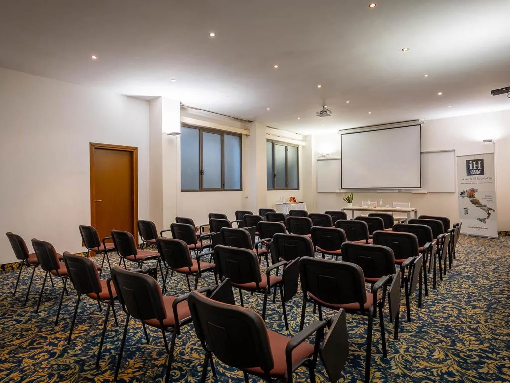 Conferences, iH Hotels Milano St. John, Milan