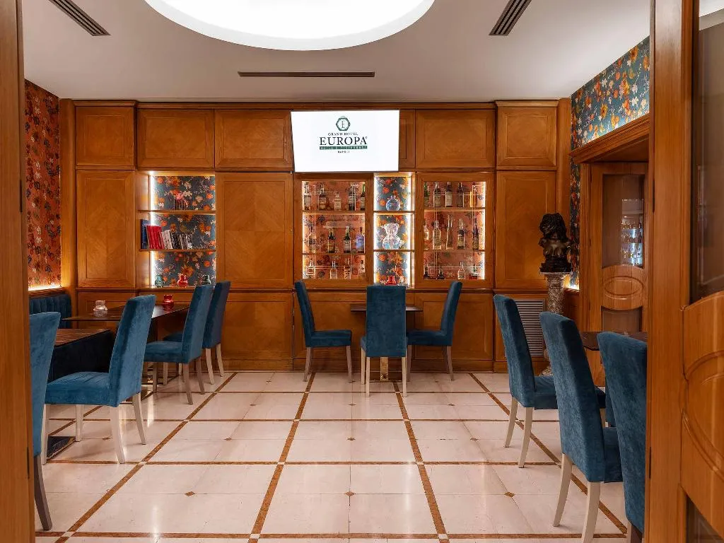 Bar, Grand Hotel Europa, Naples