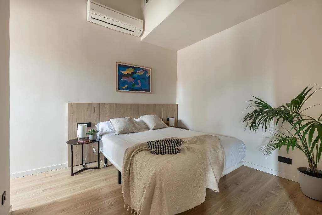 STUDIO STANDARD Room, Libere Madrid Palacio Real, Madrid
