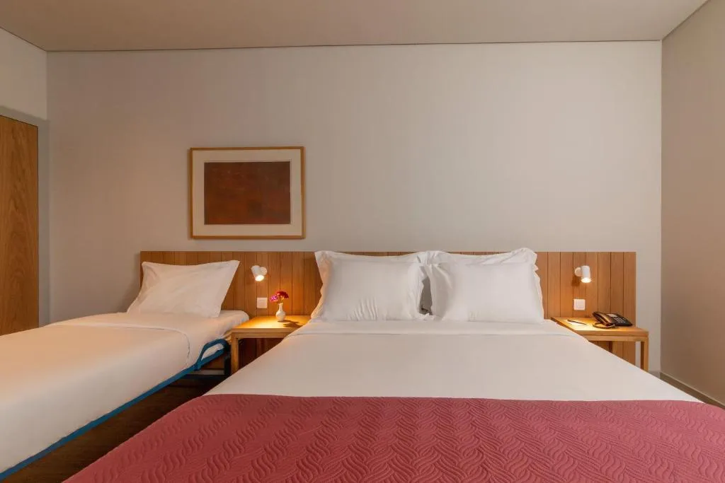 TRIPLE STANDARD Room, Montebelo Principe Perfeito Viseu Garden Hotel, Porto