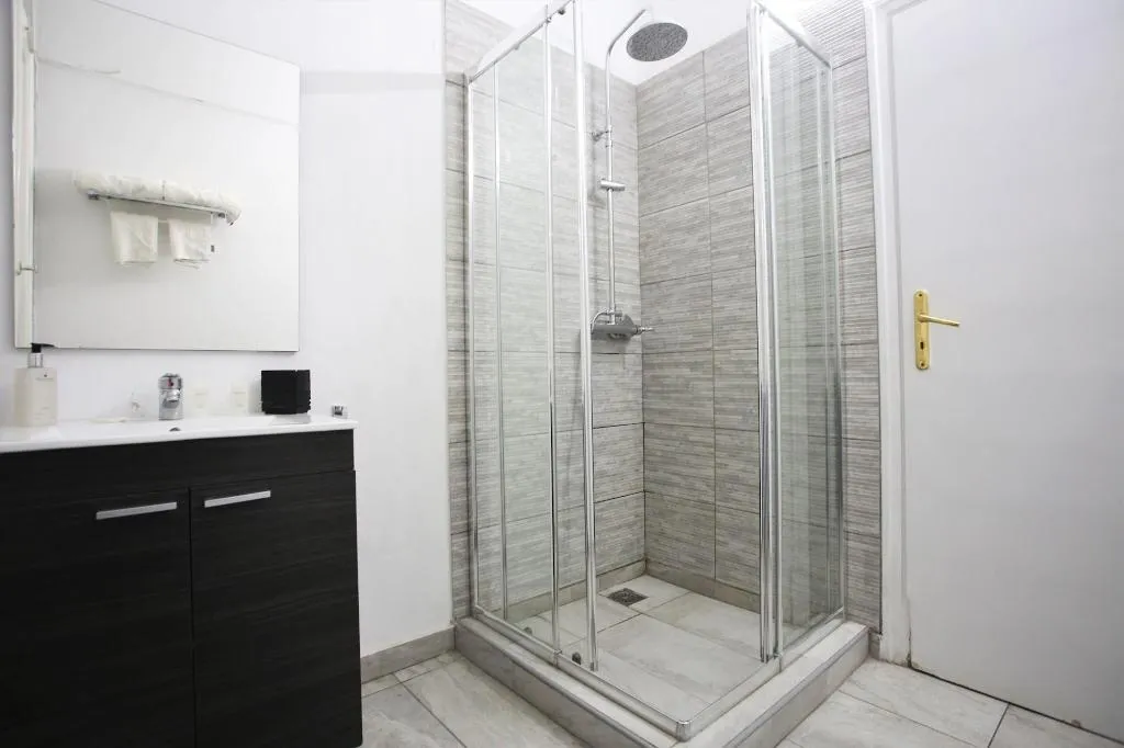 Room, Gk Athens, Athens