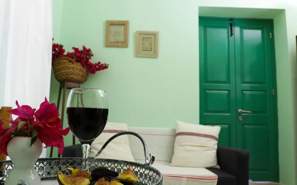 Room, To Konatzi Tis Marikkas Tzie Tou Yianni, Cyprus