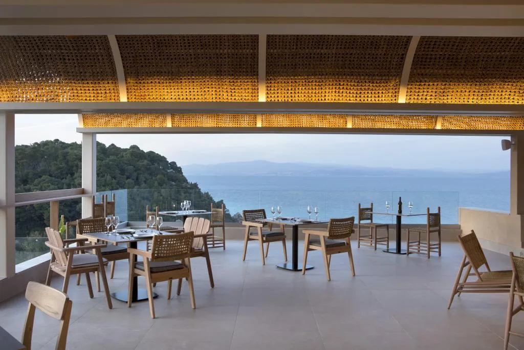Restaurant, MERAVIA Leonardo Limited Edition, Halkidiki