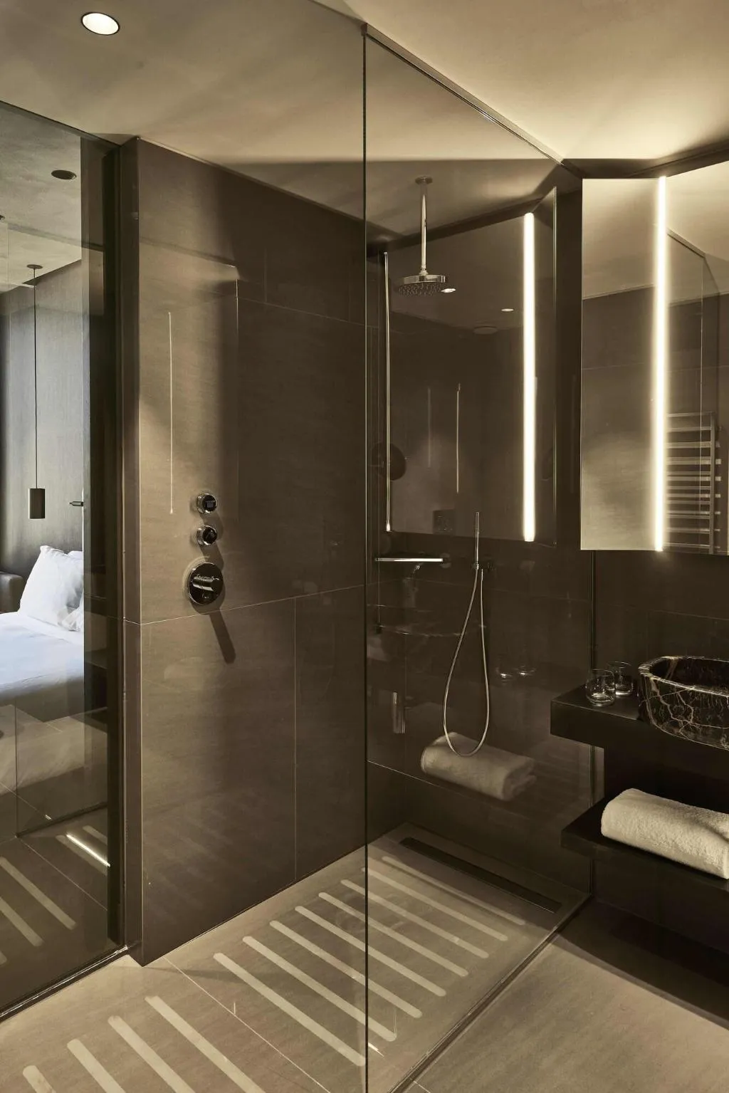 DOUBLE SUPERIOR QUEEN BED Room, Hotel Viu Milan, Milan